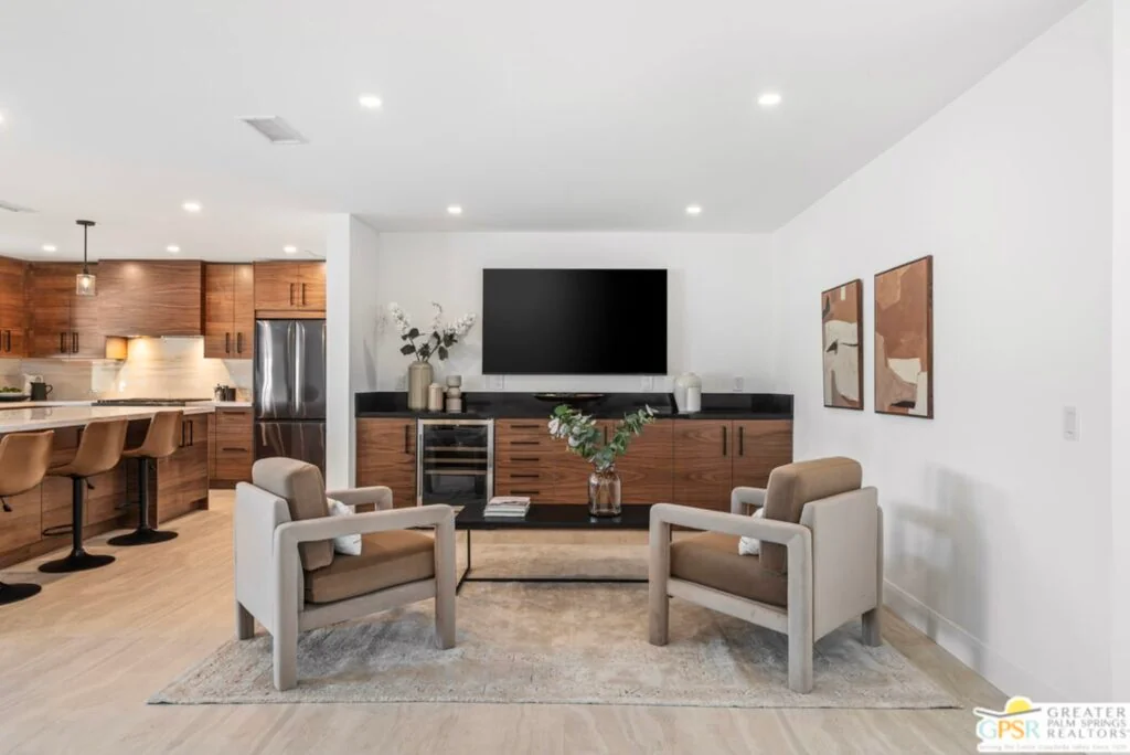 Palm Springs staging services